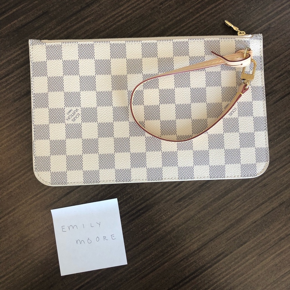 SOLD Louis Vuitton Neverfull Pochette in DA
